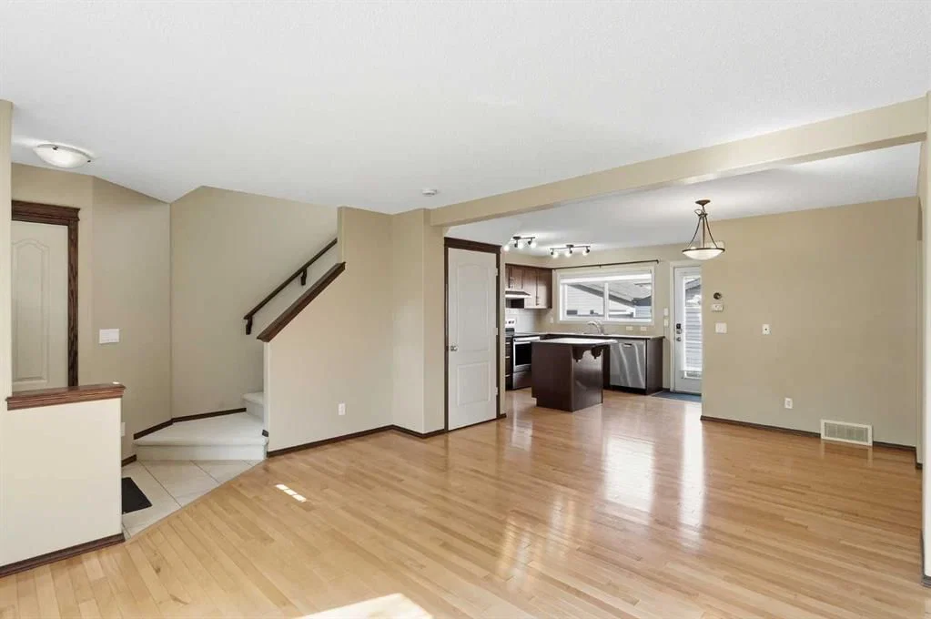 258 Cranberry Place SE, Calgary — photo 4 of 36