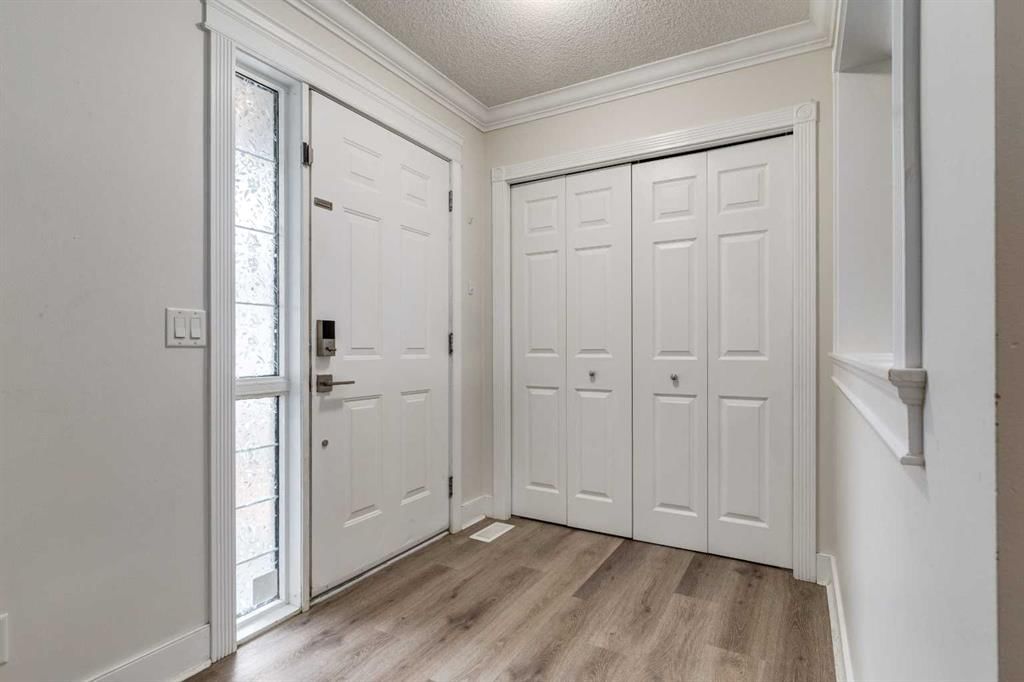 250 Panatella Court NW, Calgary — photo 2 of 50