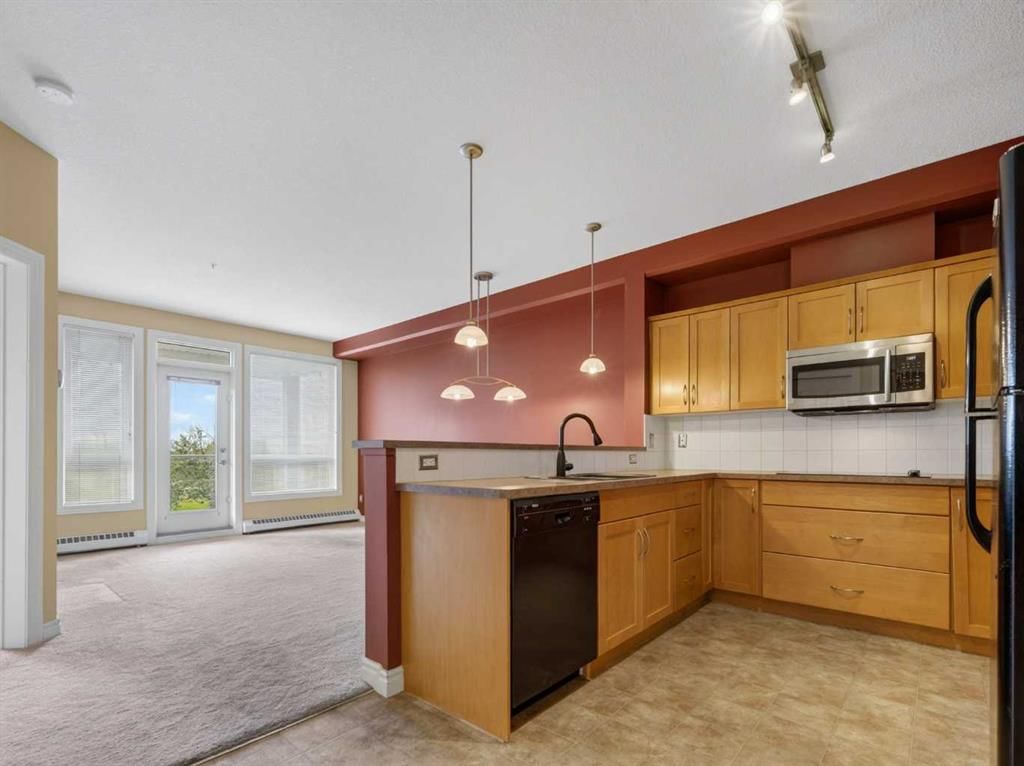 309, 3111 34 Avenue NW, Calgary — photo 4 of 36