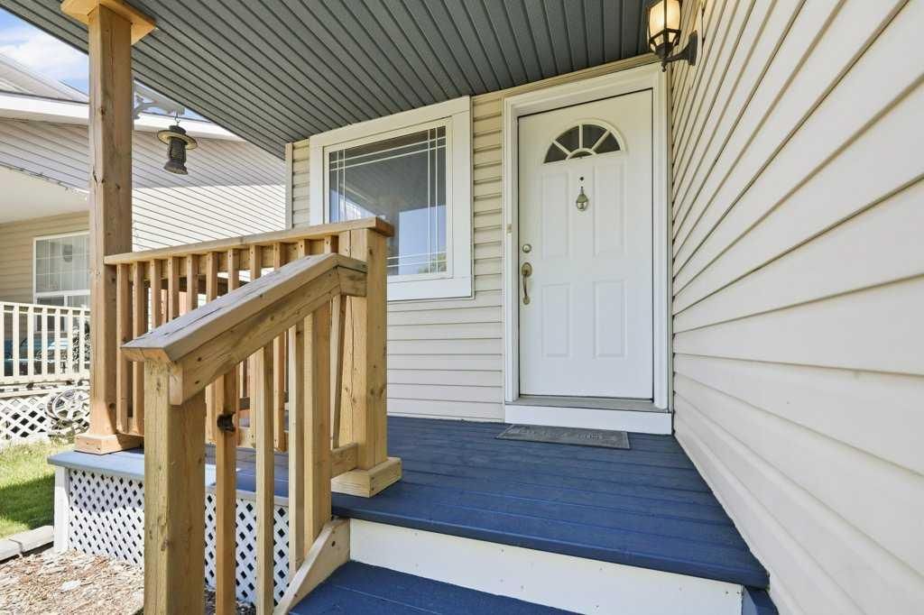 12705 Coventry Hills Way, Calgary — photo 2 of 33
