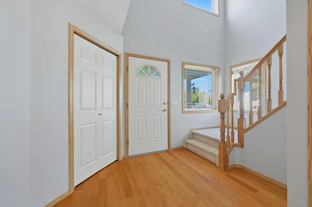 12705 Coventry Hills Way, Calgary — photo 3 of 33