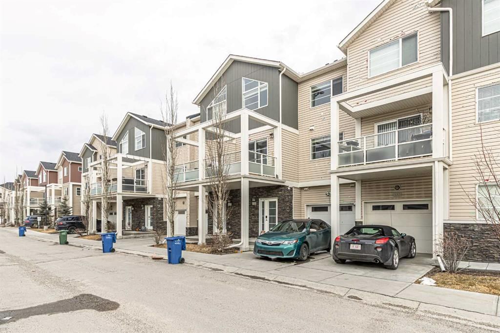 535 Redstone View NE, Calgary — photo 2 of 25