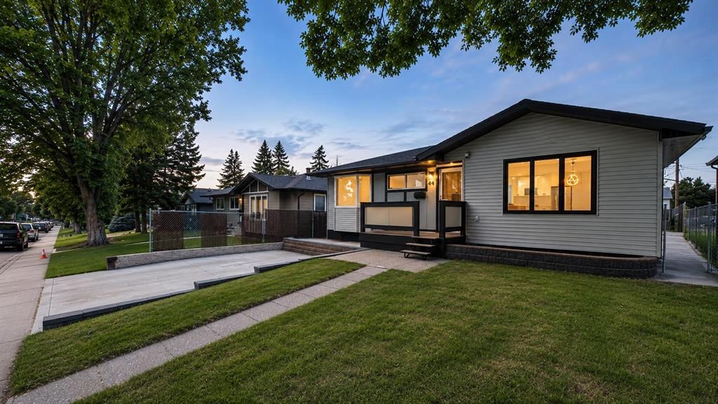 44 Fairview Crescent SE, Calgary — photo 2 of 35