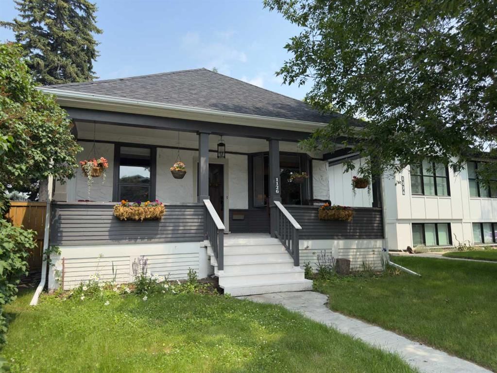 1126 19 Avenue NW, Calgary — main listing photo