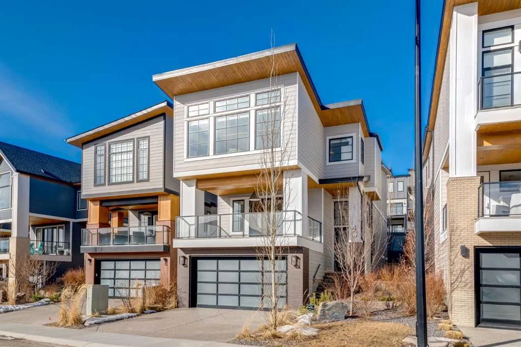 40 Timberline Way SW, Calgary — main listing photo