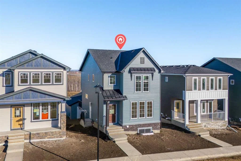 26 Versant Path SW, Calgary — photo 2 of 38
