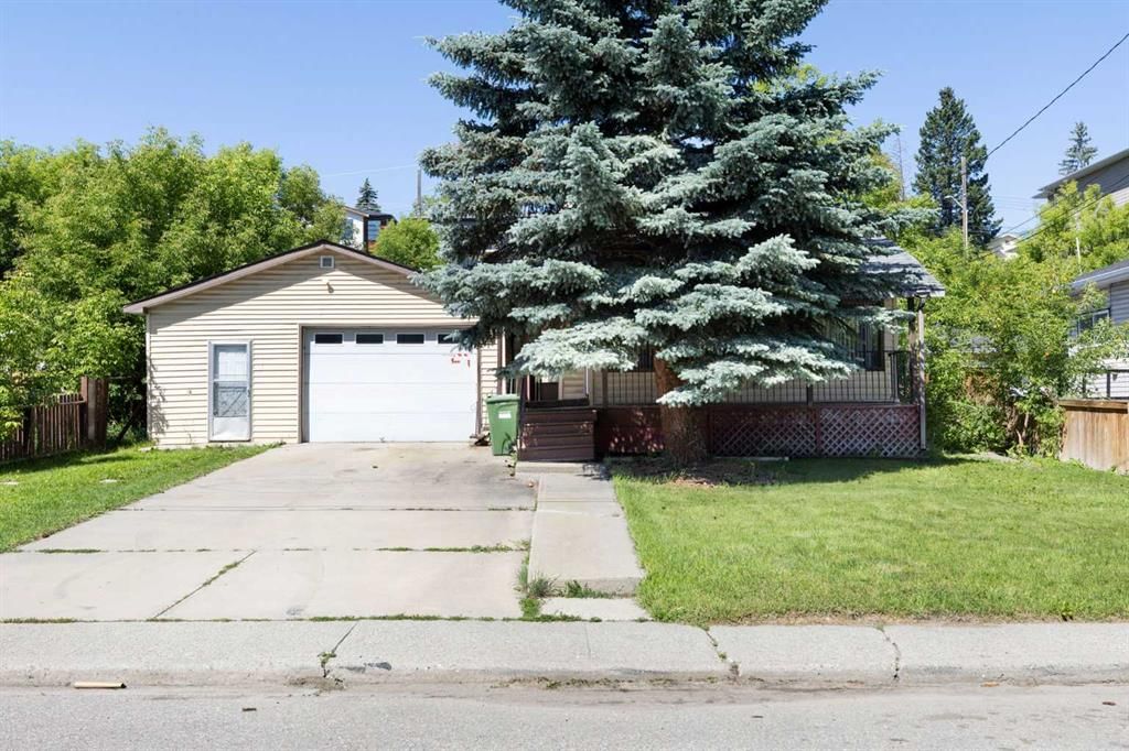3819 1 Street NE, Calgary — photo 3 of 33