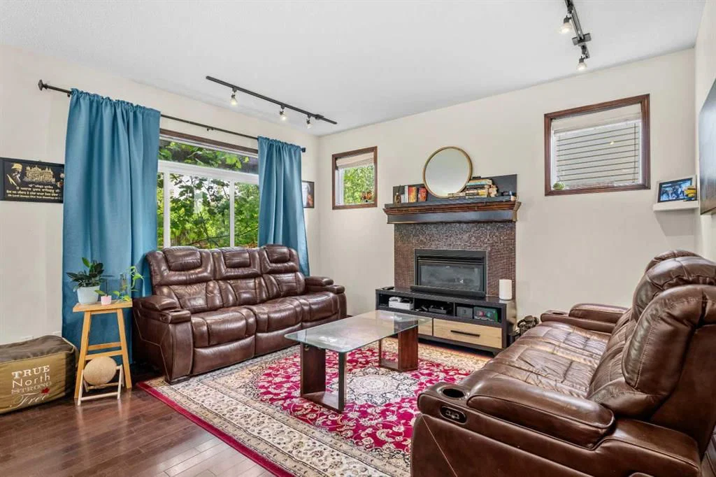 562 Cranston Drive SE, Calgary — photo 3 of 33