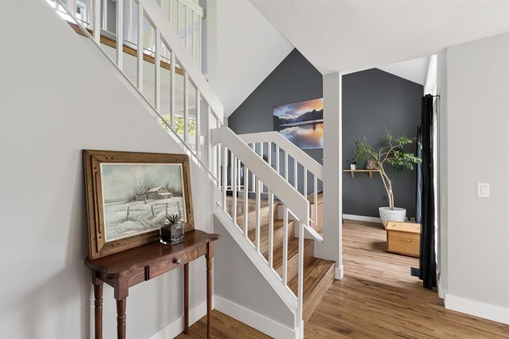 692 Woodpark Boulevard SW, Calgary — photo 5 of 50