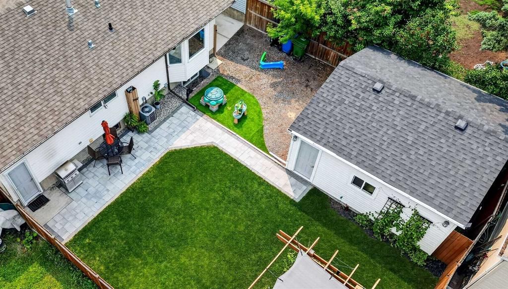 1820 Lysander Crescent SE, Calgary — photo 3 of 48
