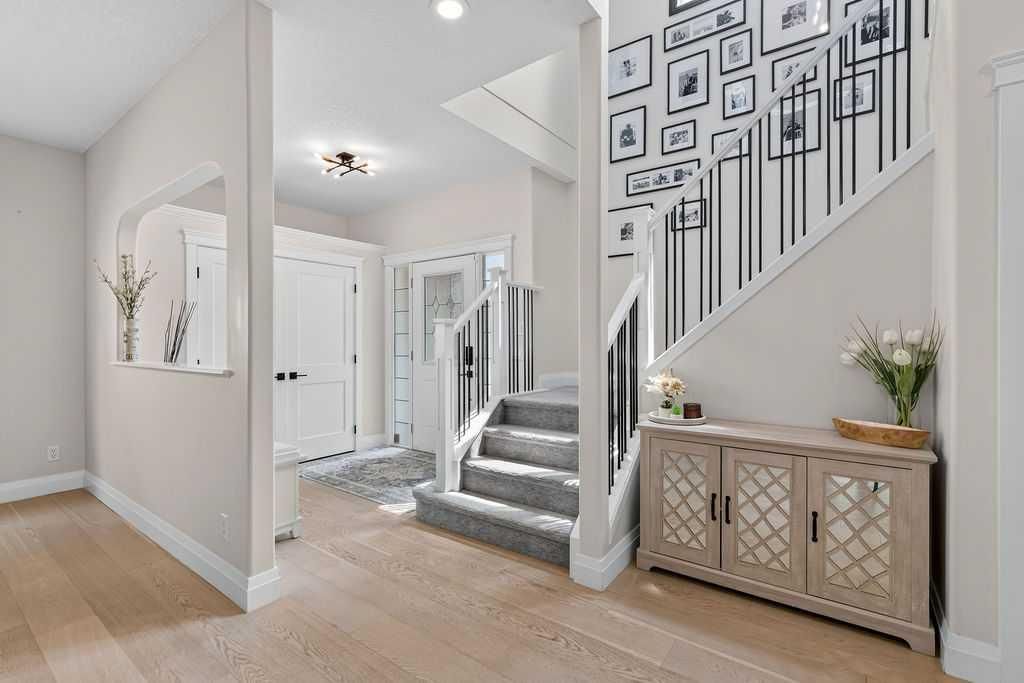 214 Cranleigh View SE, Calgary — photo 4 of 50