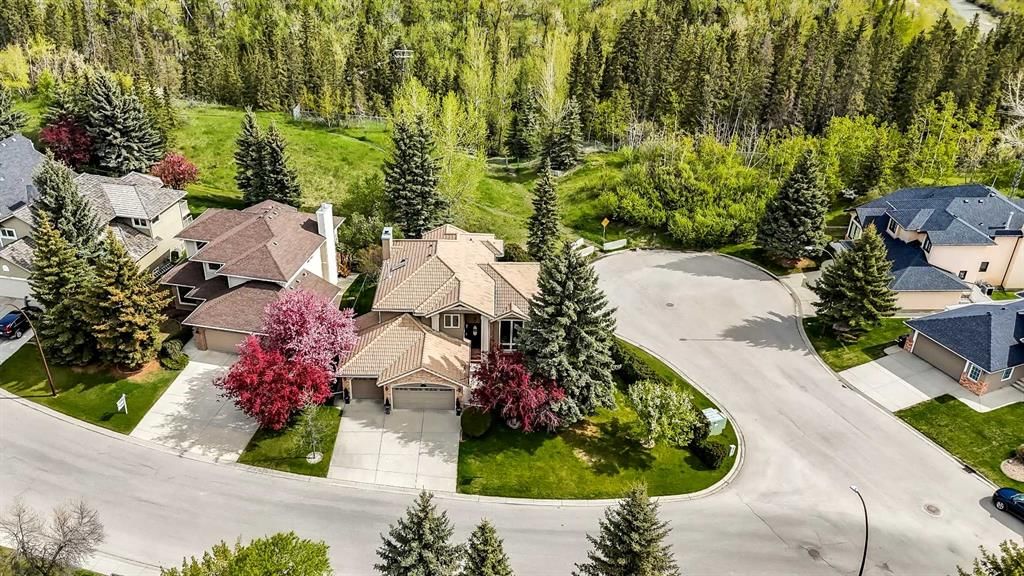 1504 Evergreen Hill SW, Calgary — photo 4 of 50