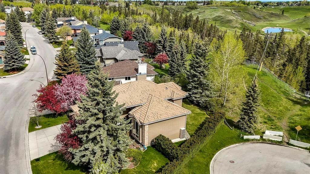1504 Evergreen Hill SW, Calgary — photo 5 of 50