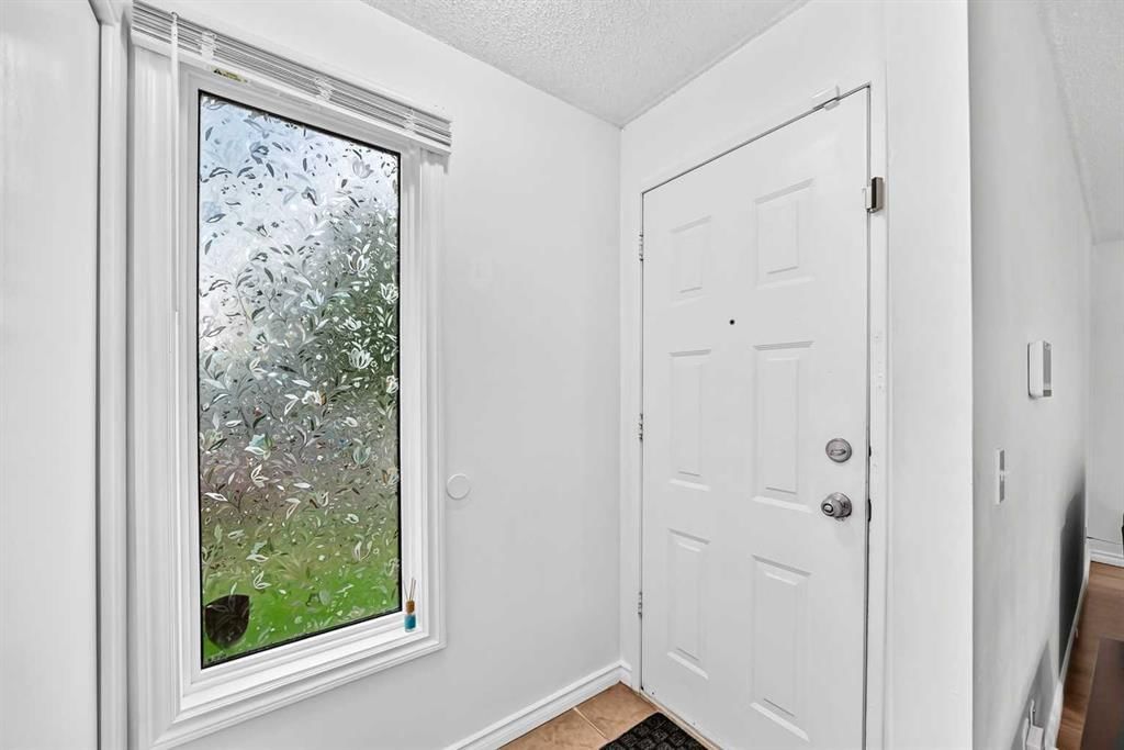 15 Falshire Terrace NE, Calgary — photo 2 of 42