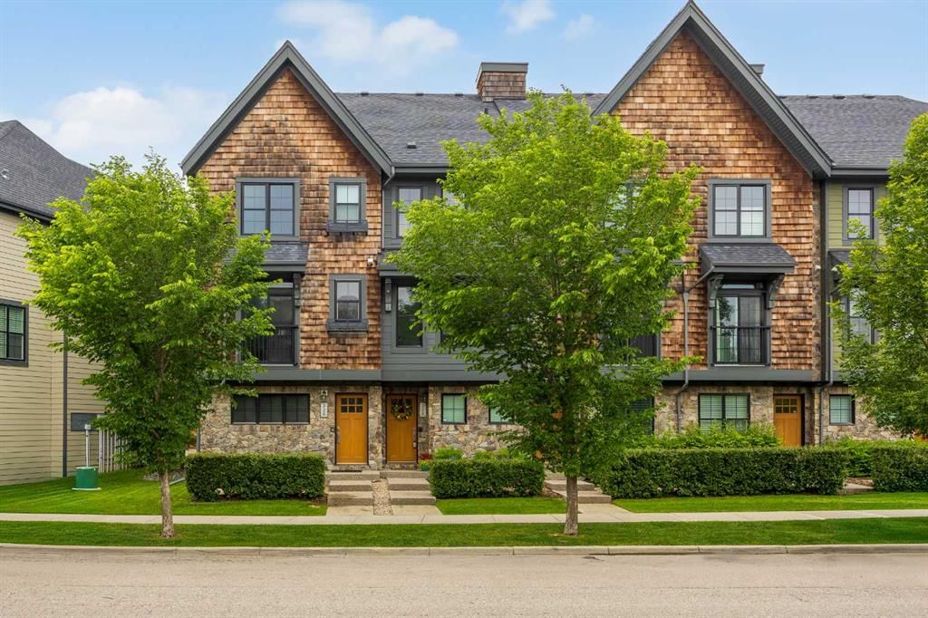 328 Ascot Circle SW, Calgary — main listing photo