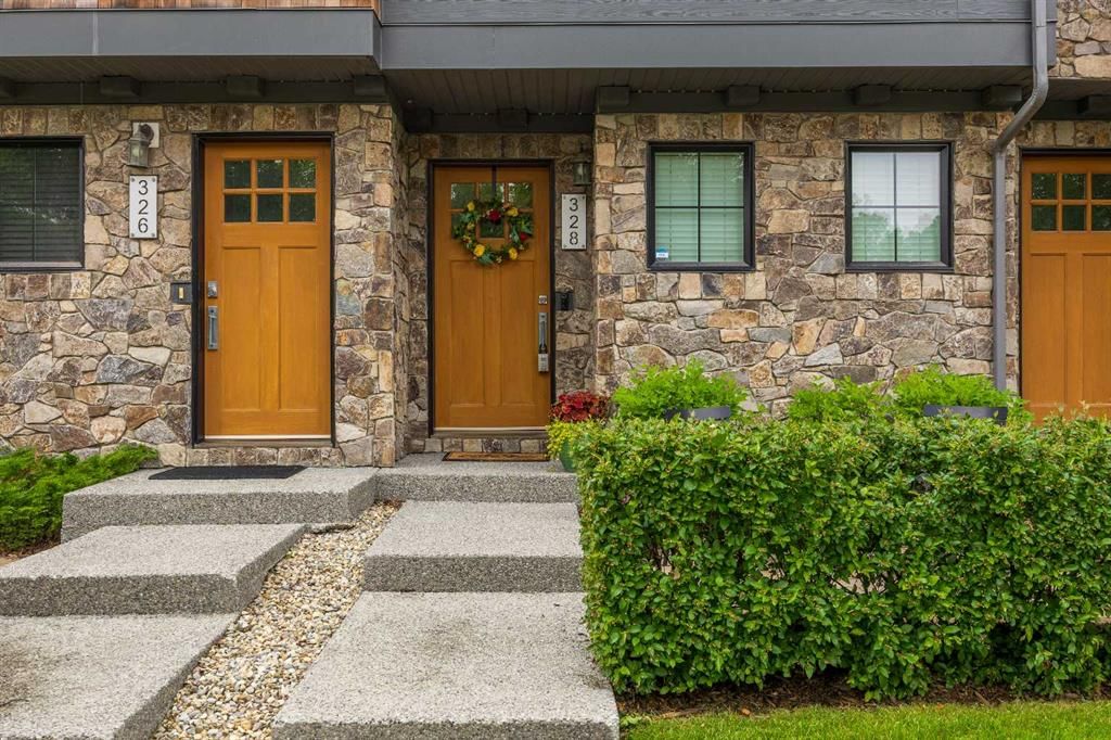 328 Ascot Circle SW, Calgary — photo 3 of 46