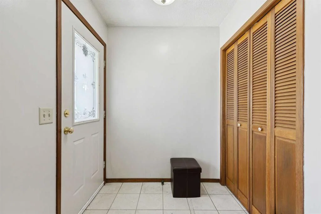 156 Falshire Close NE, Calgary — photo 3 of 40