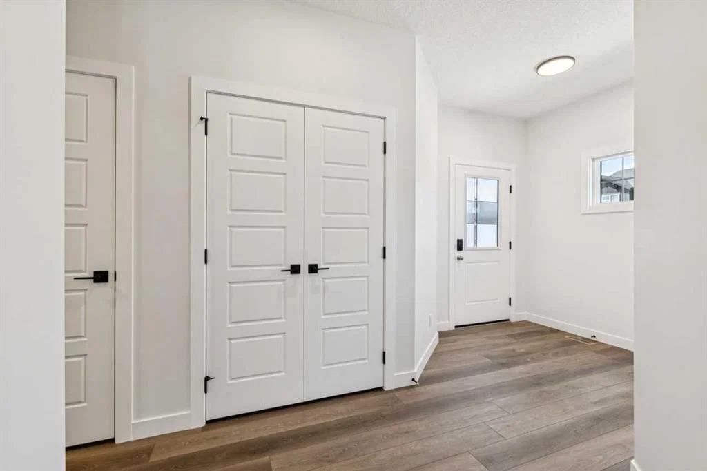 64 Creekstone Manor SW, Calgary — photo 4 of 46