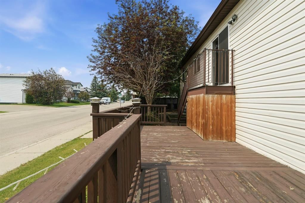 3 San Diego Manor NE, Calgary — photo 3 of 33