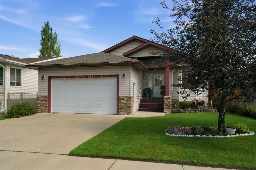 1706 3 Avenue SE, High River — main listing photo