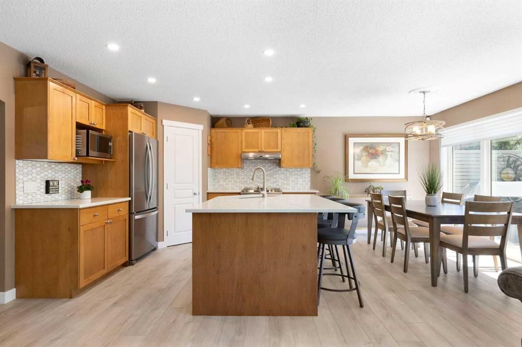 54 Cranfield Crescent SE, Calgary — photo 5 of 44