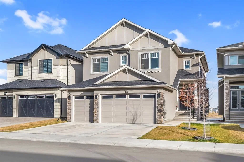 459 Savanna Way NE, Calgary — photo 3 of 46