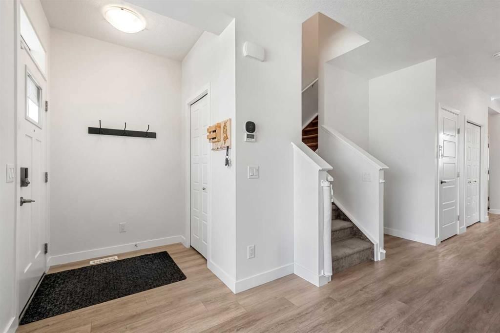 149 Belmont Boulevard SW, Calgary — photo 3 of 48
