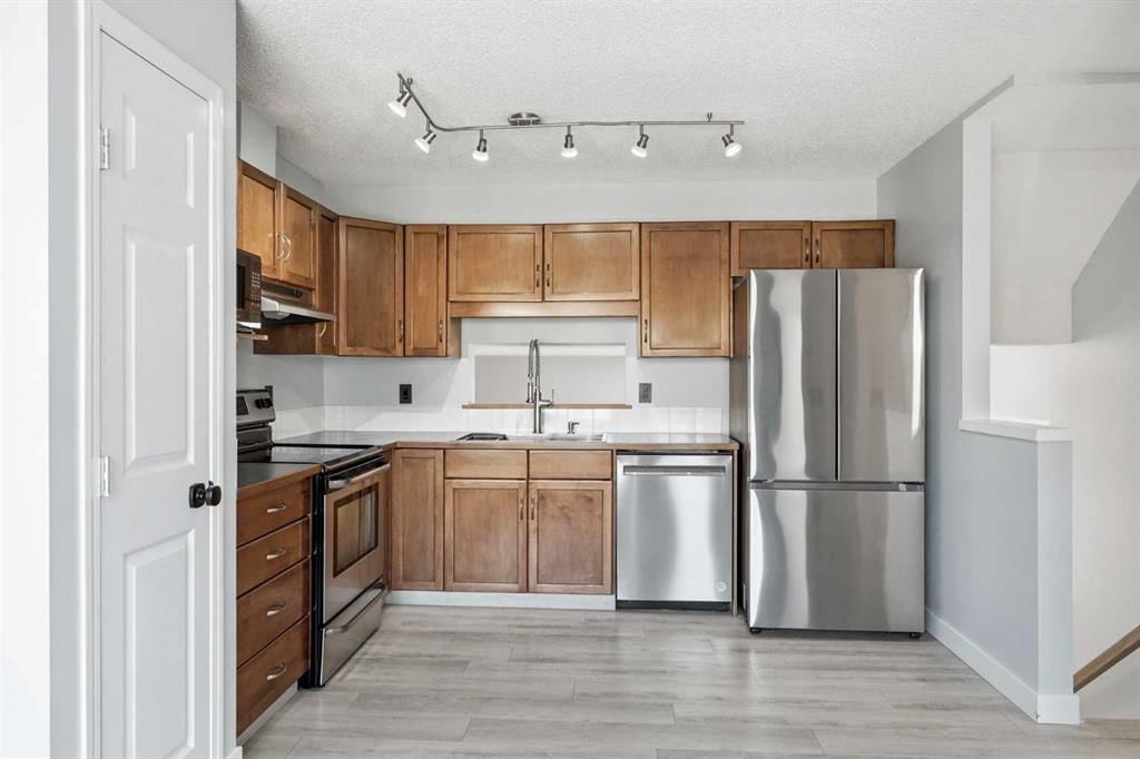 337 Copperfield Boulevard SE, Calgary — photo 5 of 19