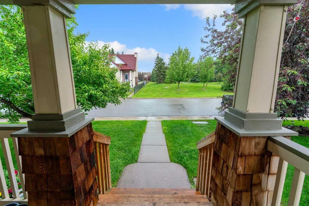12 Copperfield Rise SE, Calgary — photo 3 of 48