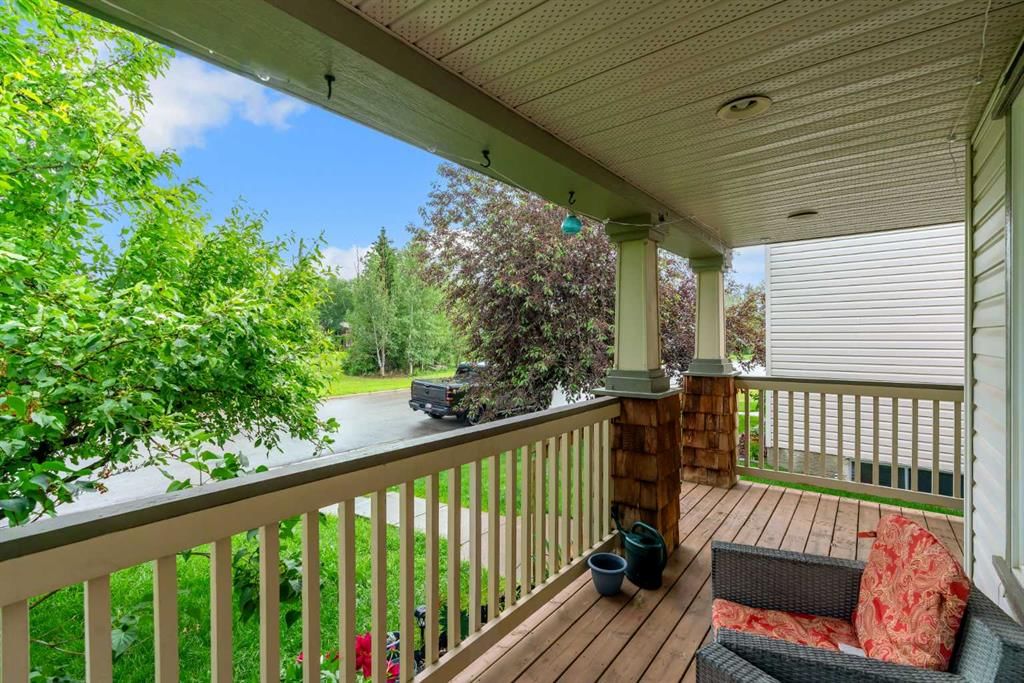 12 Copperfield Rise SE, Calgary — photo 4 of 48