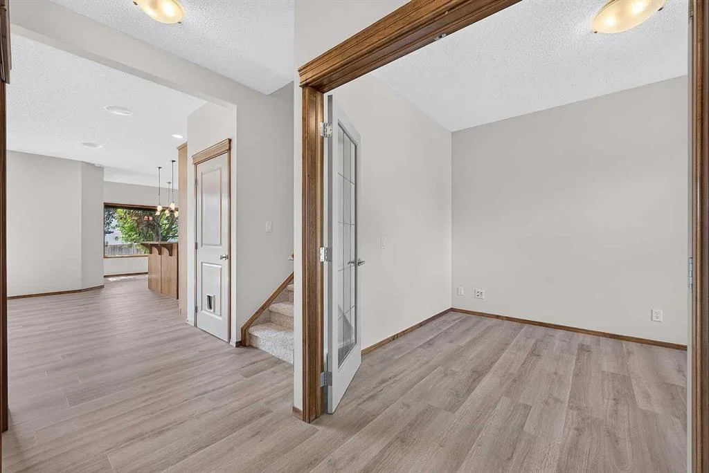 249 Elgin Manor SE, Calgary — photo 5 of 50