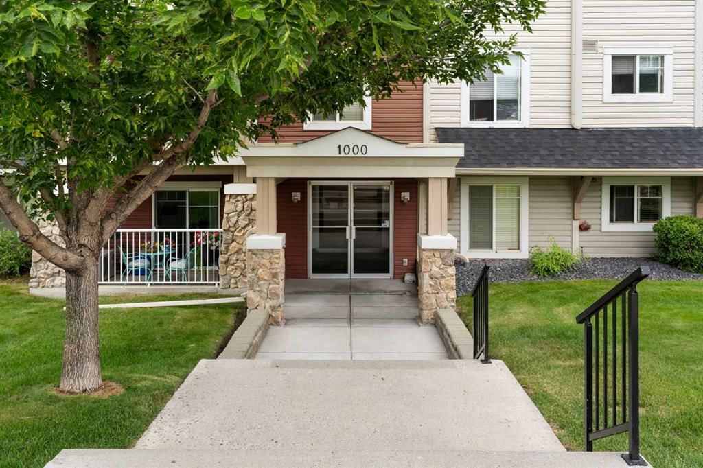 1102, 70 Panamount Drive NW, Calgary — photo 3 of 42