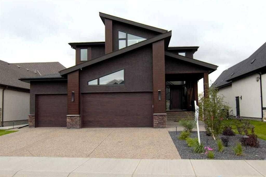 276 Cranbrook Point SE, Calgary — main listing photo