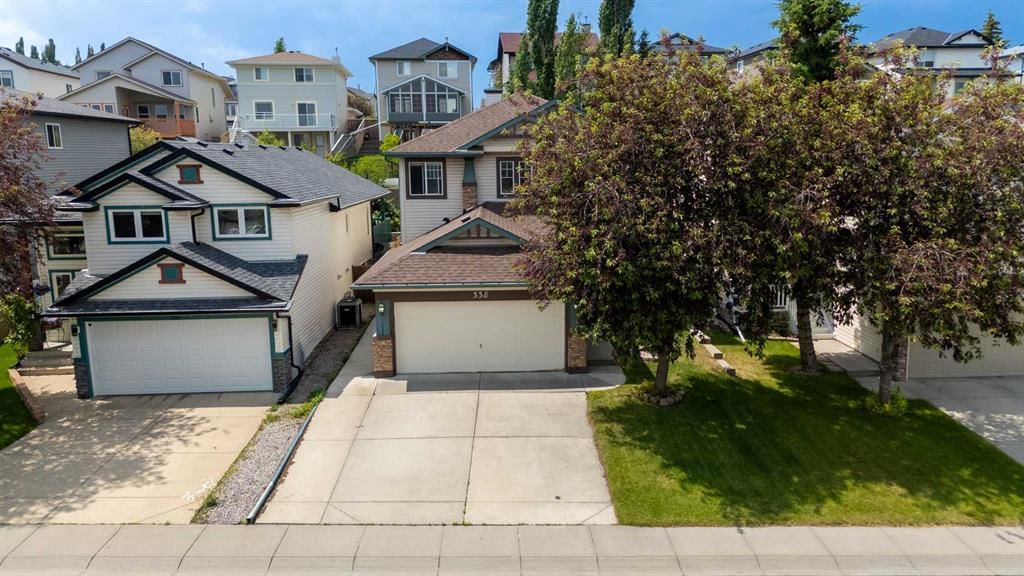338 Panamount Drive NW, Calgary — main listing photo