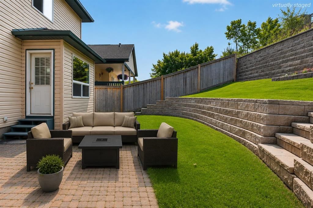 338 Panamount Drive NW, Calgary — photo 5 of 50
