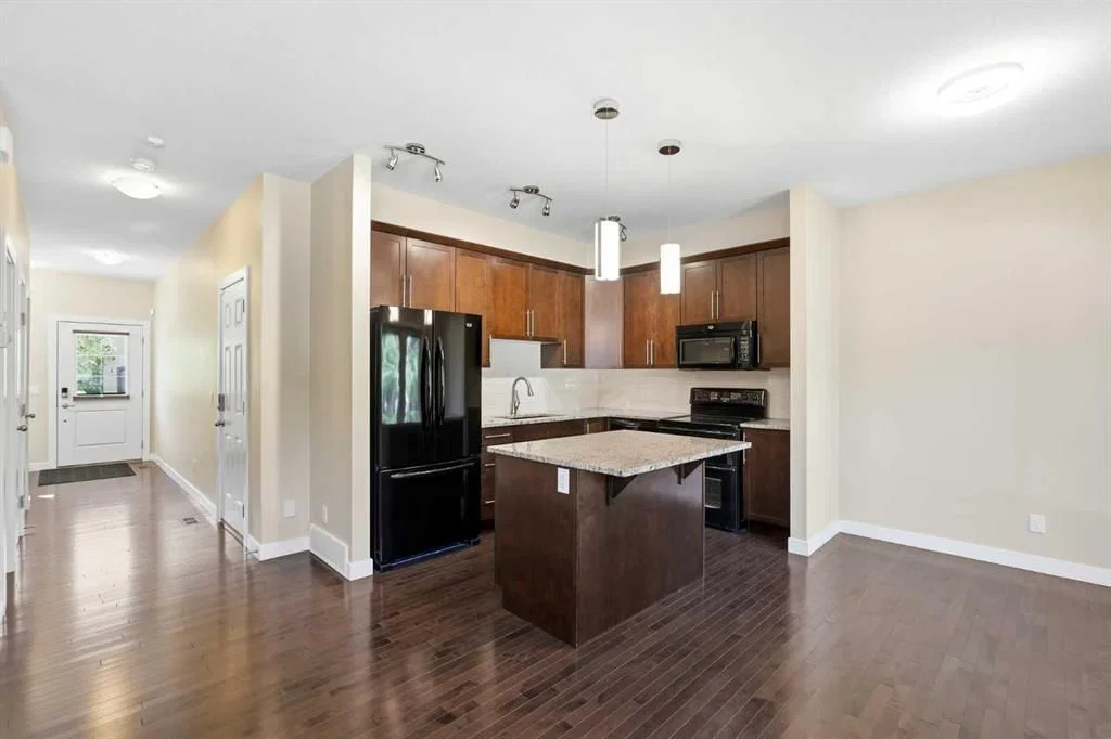 431 quarry Villas SE, Calgary — photo 3 of 29