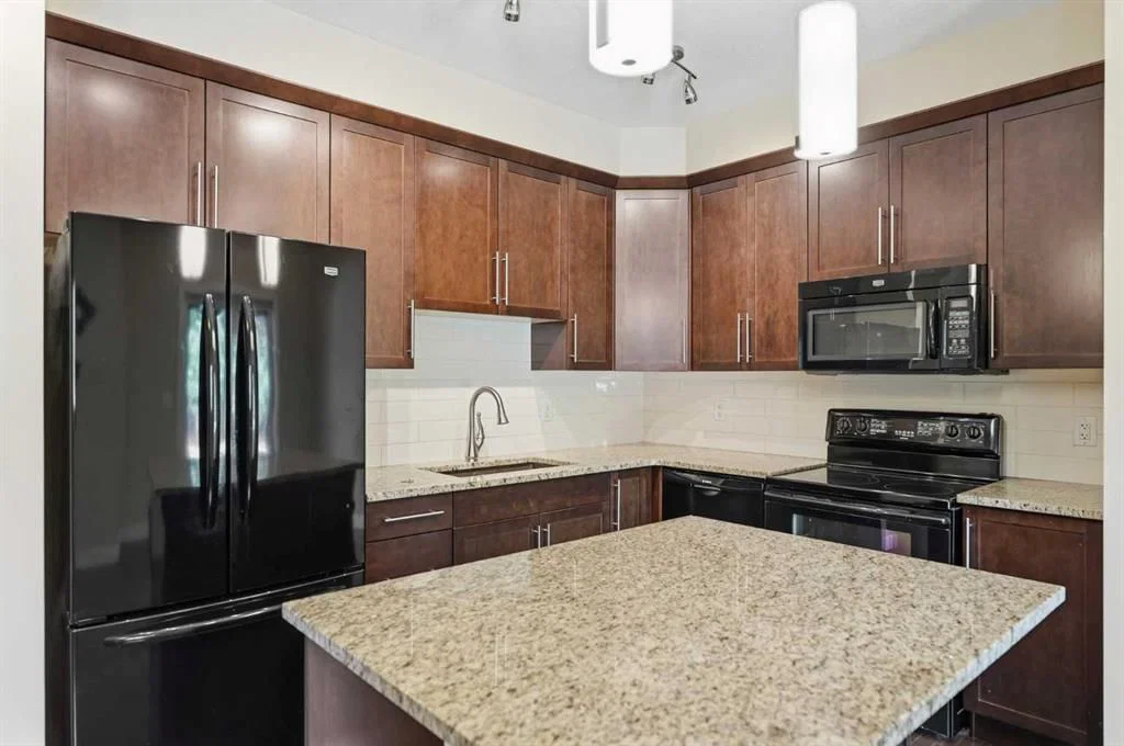 431 quarry Villas SE, Calgary — photo 5 of 29
