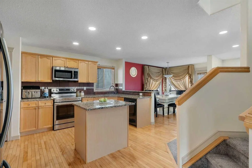 133 Everwoods Close SW, Calgary — photo 5 of 40