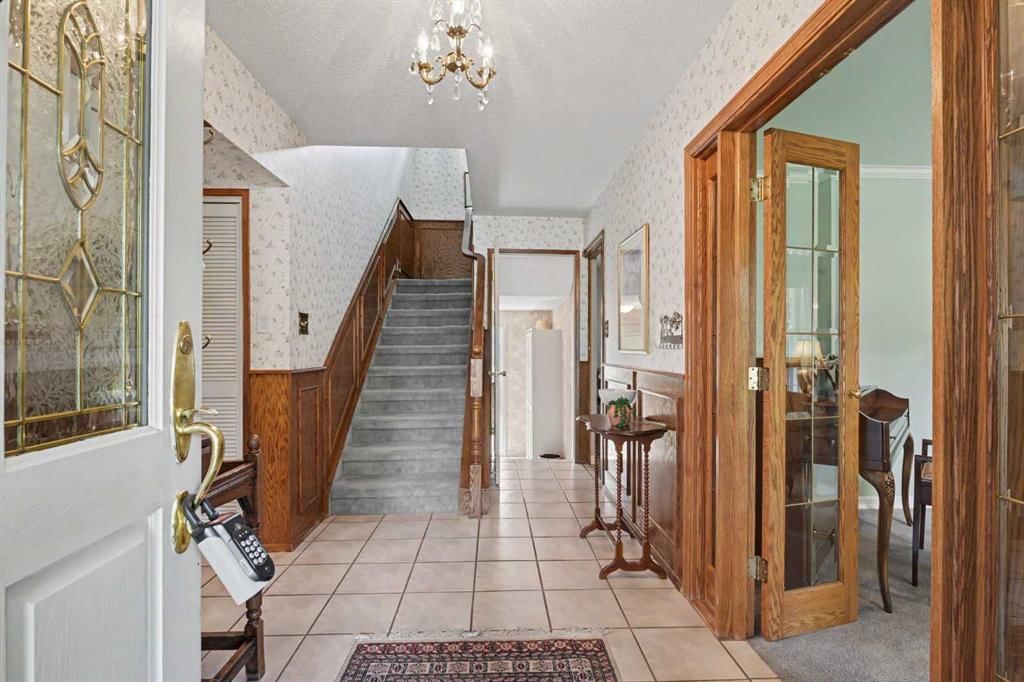 1317 Riverdale Avenue SW, Calgary — photo 3 of 50