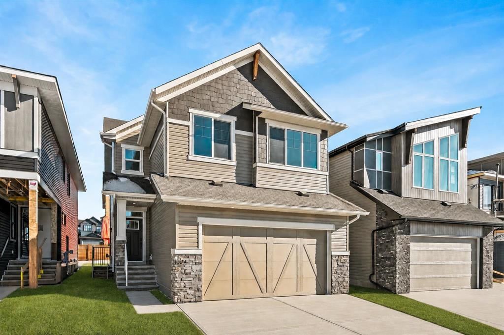167 Lucas Gardens NW, Calgary — main listing photo
