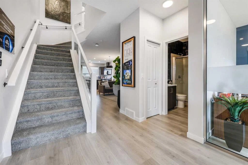 16 Amblefield View NW, Calgary — photo 4 of 12