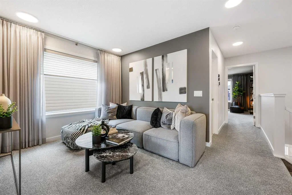 16 Amblefield View NW, Calgary — photo 5 of 12