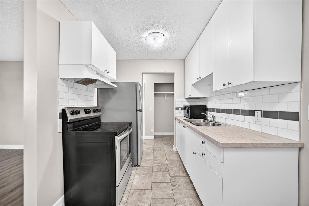1, 11415 8 Street SW, Calgary — photo 4 of 22