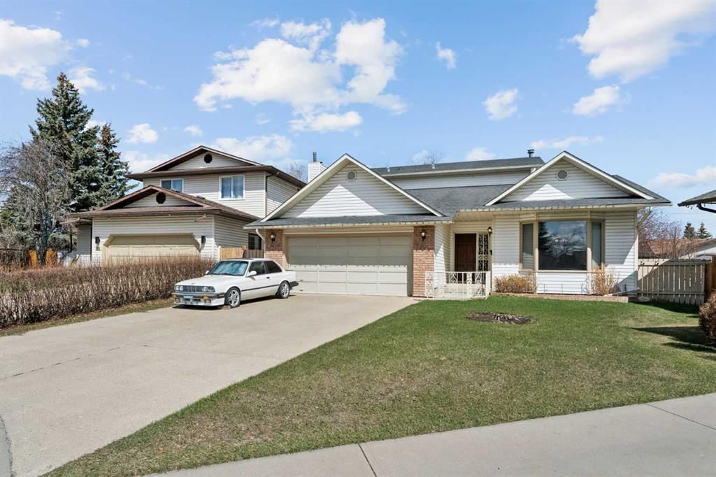 40 Scenic Place NW, Calgary — photo 3 of 36