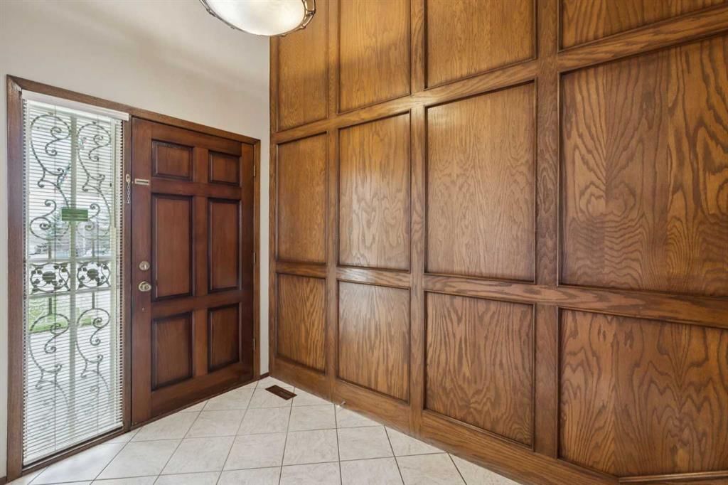 40 Scenic Place NW, Calgary — photo 4 of 36