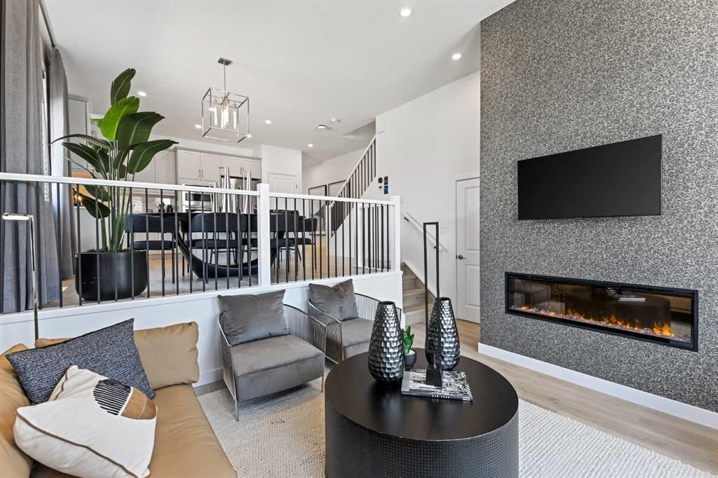 124 Corner Glen Avenue NE, Calgary — main listing photo