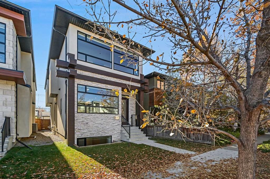 2115 Bowness Road NW, Calgary — photo 2 of 47