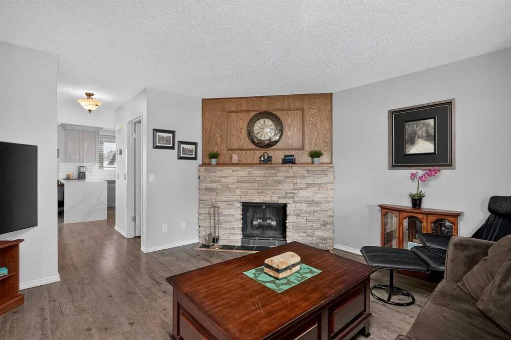6609 Rundlehorn Drive NE, Calgary — photo 5 of 32
