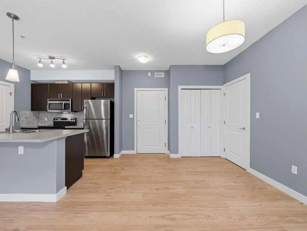 216, 11 Millrise Drive SW, Calgary — photo 5 of 41