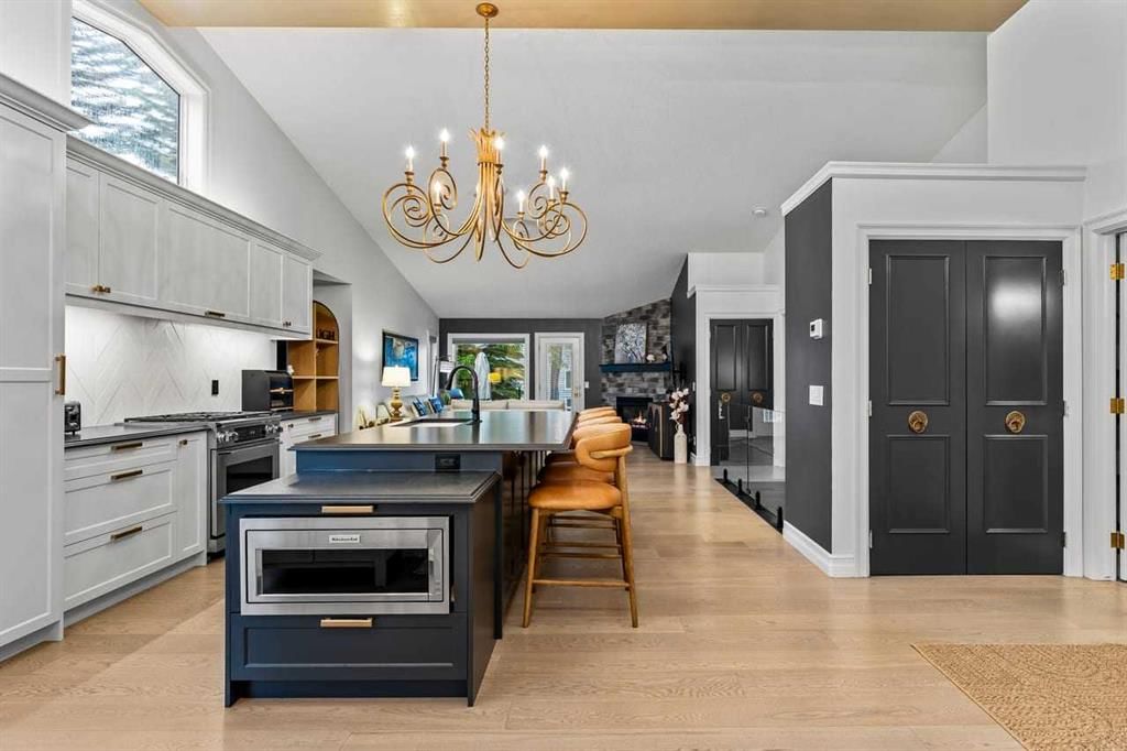 33 Douglasview Park SE, Calgary — photo 3 of 47